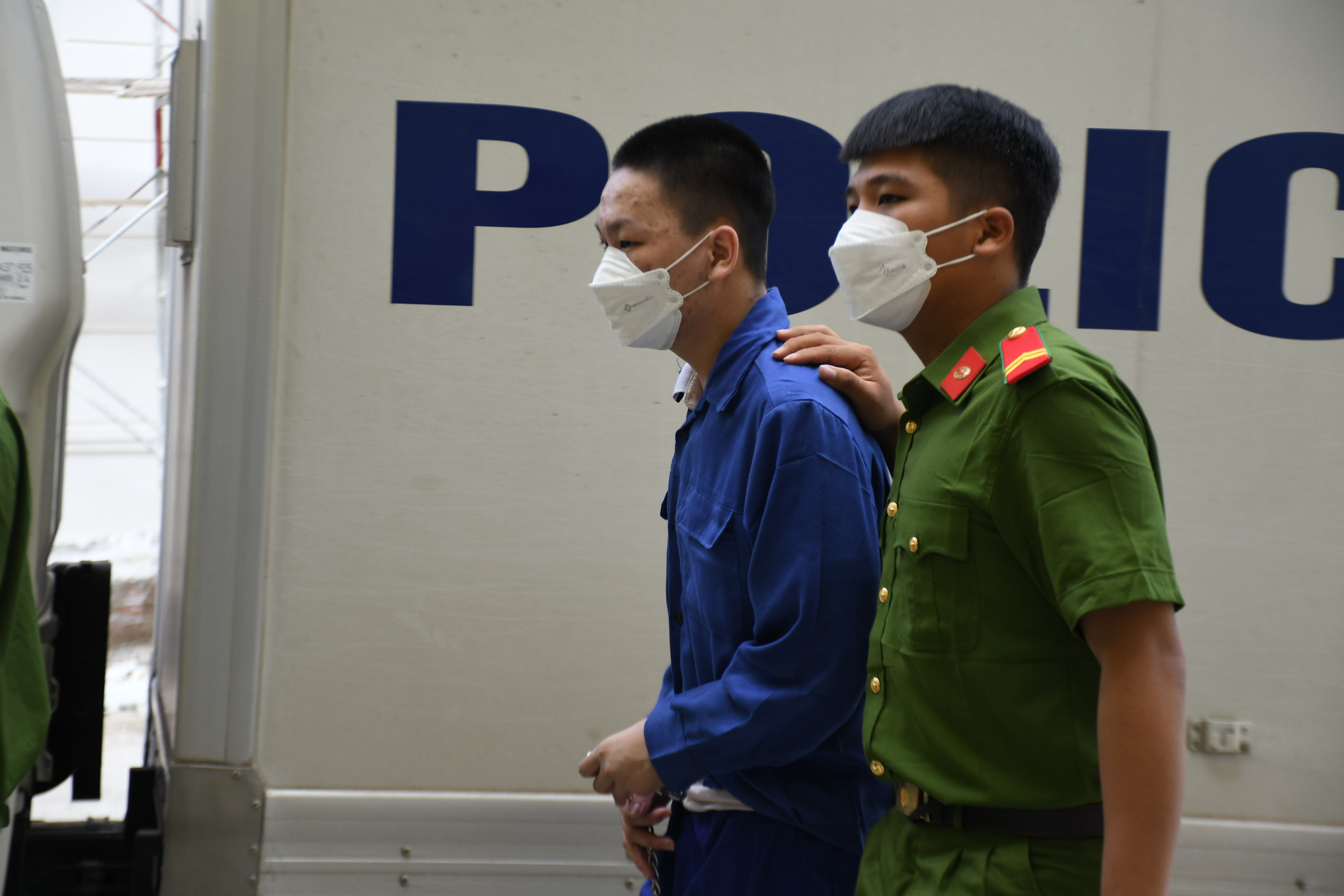 Bảo vệ an toàn phiên tòa xét xử vụ án gây rối trật tự công cộng tại khu vực vòng xuyến Cầu Rào